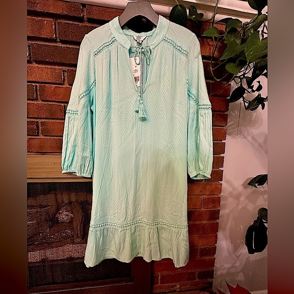 🛍️NWT “price-firm” Crown & Ivy  boho style dress with new.